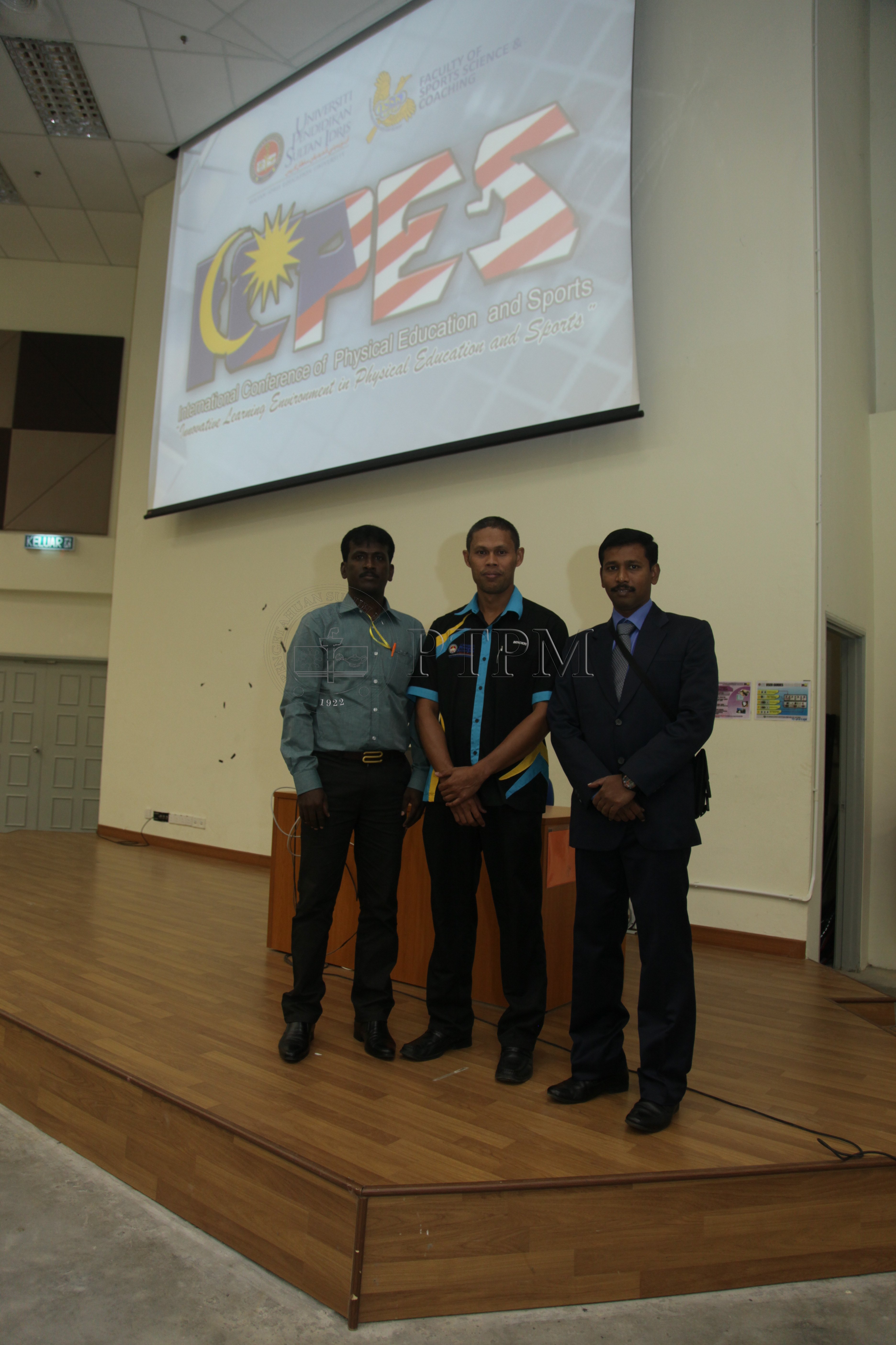 PRO 14 107 KONFREN IMG 0032 (1)